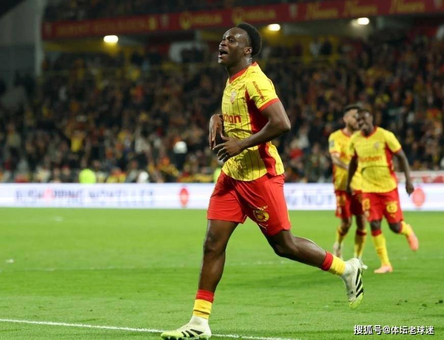 菲尼克斯太阳发布备战花絮;赛后完成体检;法甲任务艰巨;纪律约束更严格(菲尼克斯太阳交易) 菲尼克斯太阳发布备战花絮;赛后完成体检;法甲任务艰巨;纪律约束更严格(菲尼克斯太阳交易)